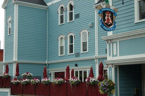 Arms Hotel Lunenburg