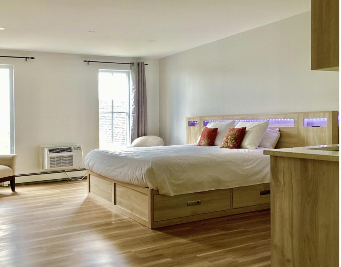 Arms 4* Lunenburg