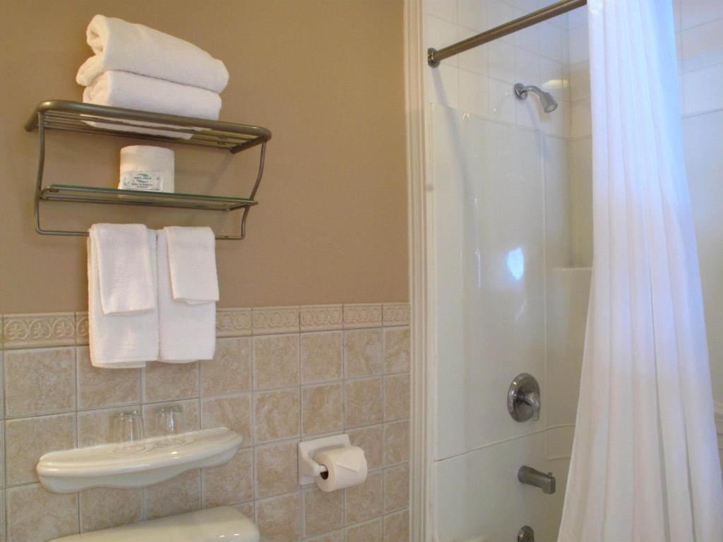 Hotel Arms